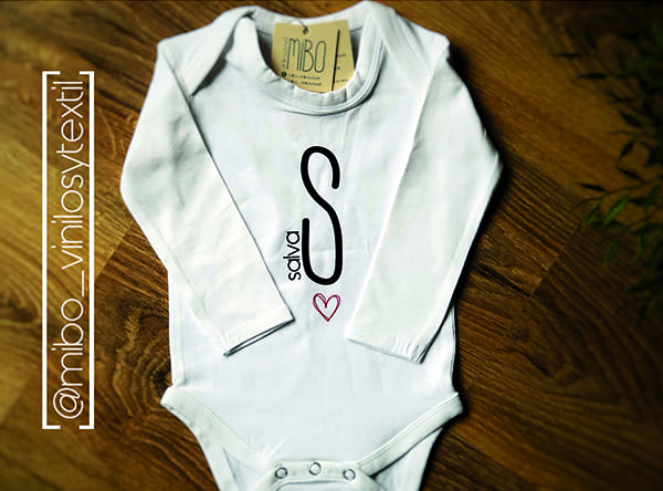 body personalizado inicial y nombre