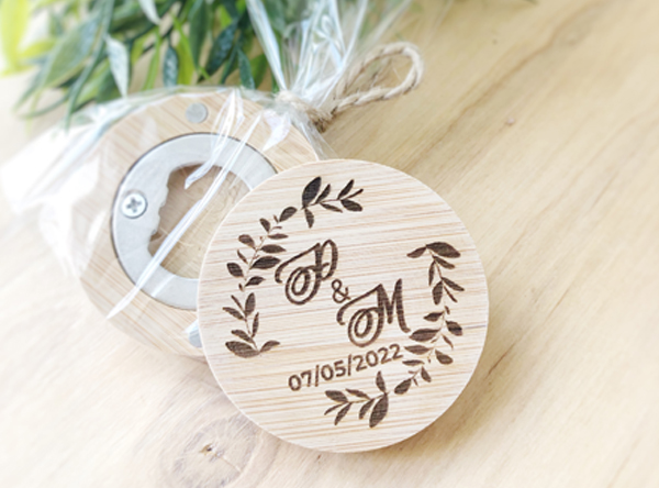 detalle boda personalizado abridor de madera iman frigorifico