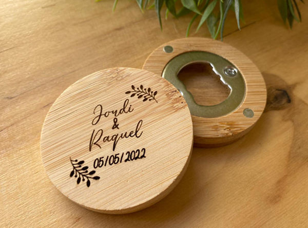 Abridor de madera - imán nevera personalizado - Imagen 5