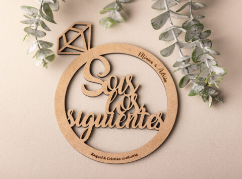 anillo-de-madera-sois-los-siguientes-personalizado-con-nombres-regalo-boda-para-amigos