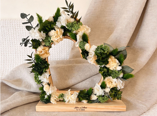 inicial corazon con flores preservadas personalizado regalo boda